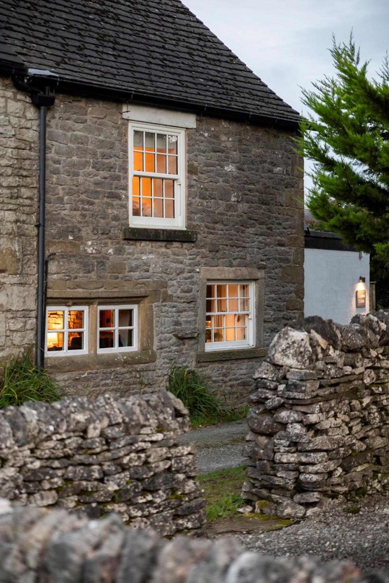 Sweet Pea Cottage Tideswell Exterior photo